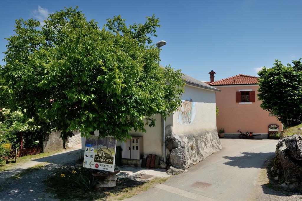 Вілла Tourist Farm Dujceva Domacija Времський Бритоф Екстер'єр фото