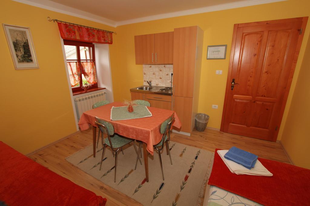 Вілла Tourist Farm Dujceva Domacija Времський Бритоф Екстер'єр фото